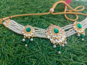 Exquisite Pearl &amp; Emerald Choker Necklace