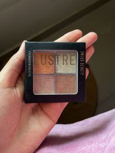 Swiss Beauty Glitter Eyeshadow Palette