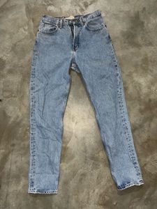 GAP Classic High-Waist Tapered Blue Jeans