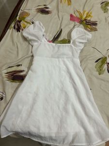 Chic White Puff Sleeve Dress