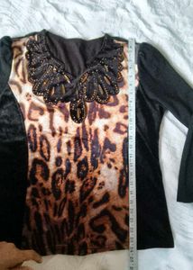 Its Very Beautiful N Comfortable Velvet Top