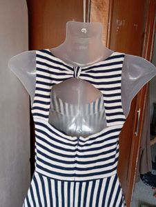 Chic Striped Sleeveless Summer Dress
