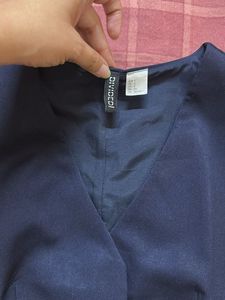 Sleek Sleeveless V-Neck Top