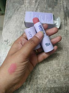 Nykaa Superlight Feather Touch Lipstick