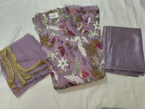 Stunning Lilac Embroidered Kurta Set with Dupatta