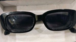 Stylish Black Sunglasses Set