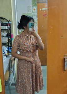 Chic Floral Print Pleated Dress