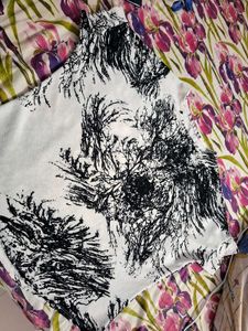 Black &amp; White Abstract Print Top