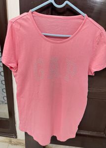 Pink GAP Tshirt