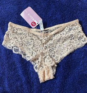 Elegant lace Briefs with Tags 🏷️