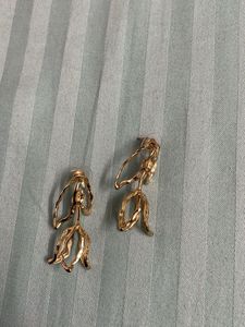 Unique lotus Gold Tone Dangle Earrings