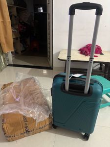 safari brand new trolley bag