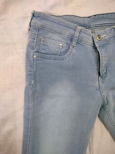Capri Jeans