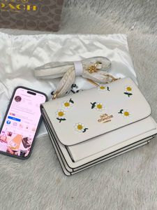 Coach Daisy White 🤍 Flower Edition