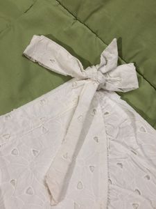 White Broderie Anglaise Wrap skirt ✨✨