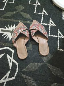 Stylish Flat Sandals with Ethnic Print
