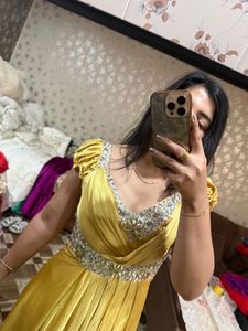 Yellow Embellished Evening Gown🌻🎀🧚🏻‍♀️
