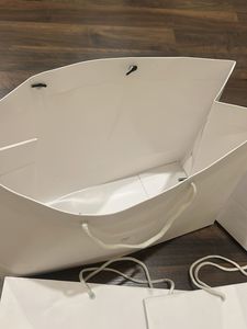 4 JW MARRIOT LUXURY paper  big bags