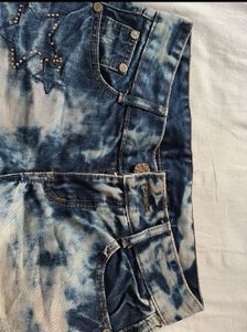 Stylish Denim Shorts with Star Embellishments