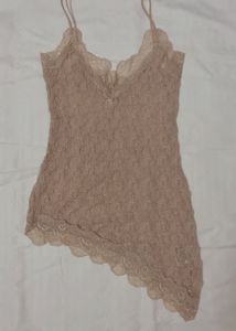 DISCOUNT 🎉H&amp;M Lace trimmed cami top