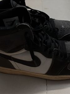 Nike Air Jordan 1 Sneakers