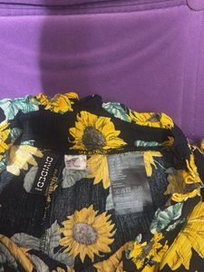 H &amp;M Sunflower Print Shorts