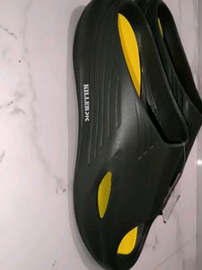 Stylish Black &amp; Yellow Flip Flops