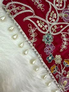 Sleevless Embroidered Silk Blouse