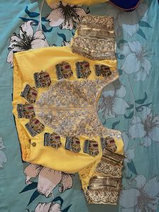 Elegant Yellow Saree with Elephant Motif