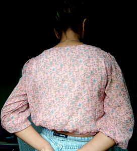 Ruched Crop Top (Pastle Green And Floral Print)