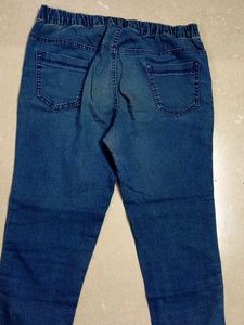 Stylish Denim Capris