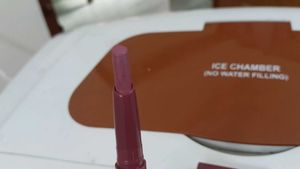 Mamaearth Moisture Matte Lipstick