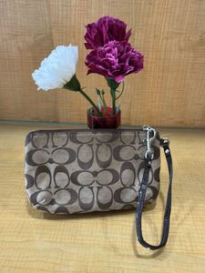 Coach Monogram Wristlet Clutch(original)
