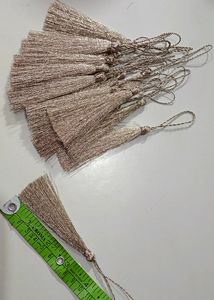 Tassels (pack of 18) Light Golden Zari