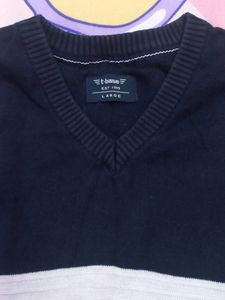 Men Woolen Sweater Large