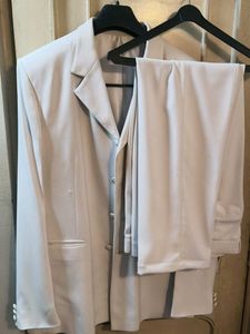 Classic Men's White 2 Pc Suit Set (with cover)