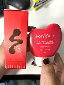 Dot &amp; Key Strawberry Tinted Sunscreen
