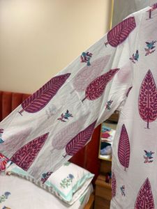 White pinklay block Kurta with Pink Leaf Print