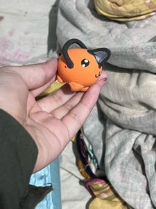 Chainsaw man anime pochita action figure