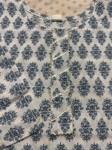 Blue &amp; White Printed short kurti