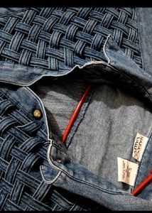 Chic Denim Tie-Front Crop Shirt