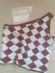 Argyle Pattern One Shoulder Crop Top