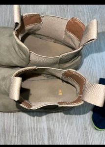 H&amp;M Chelsea Boots