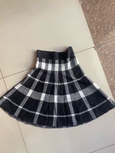 woolen short skirt