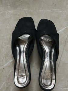 Black Block Heel