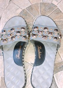 Flat Flip-flop