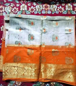 Elegant Tant Banarasi Saree with Golden Border