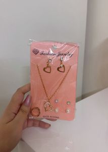Brand New Golden Heart Pendant Set