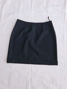 Classic Black Mini Skirt