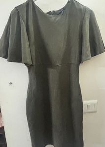 FOREVER 21 Olive Green Flutter Sleeve Dress
